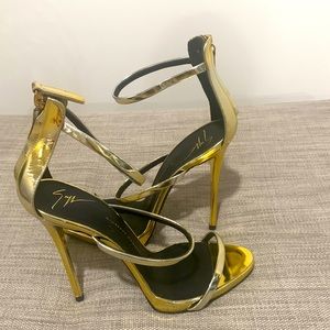 Giuseppe Zanotti Metallic Patent Leather heels, size EU38